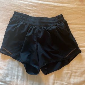 Lululemon Hotty hot shorts